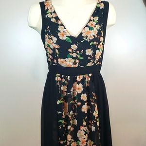 YUMI Floral Hi-low V-neck Dress size US 6/8